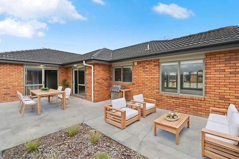 Photo of property in 55 Wiltshire Drive, Huntington, Hamilton, 3210