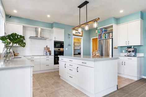 Photo of property in 23a Hyndhope Road, Kennedys Bush, Christchurch, 8025