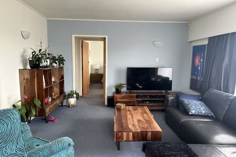 Photo of property in 1/24 Gordon Avenue, Milford, Auckland, 0620