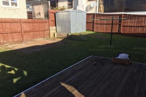 Photo of property in 2/195 Rathgar Road, Henderson, Auckland, 0610