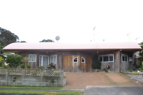 Photo of property in 8 Spencer Place, Merrilands, New Plymouth, 4312