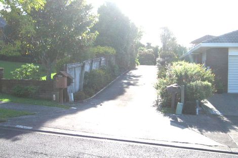 Photo of property in 2/5 Perendale Close, Somerville, Auckland, 2014