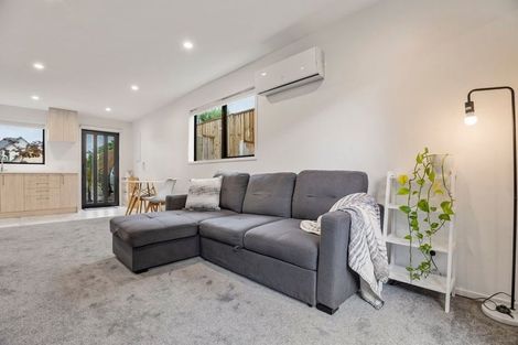 Photo of property in 7/2 Jadewynn Drive, Massey, Auckland, 0614