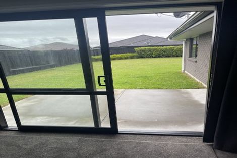Photo of property in 22 Walter Lawry Road, Paerata, Pukekohe, 2124