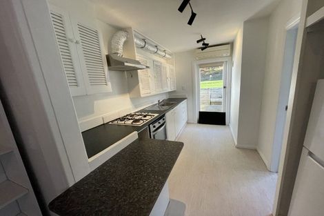 Photo of property in 10 Royal Street, Berhampore, Wellington, 6023