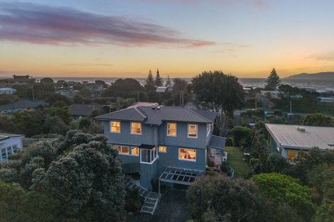 Photo of property in 14 Allen Road, Raumati Beach, Paraparaumu, 5032