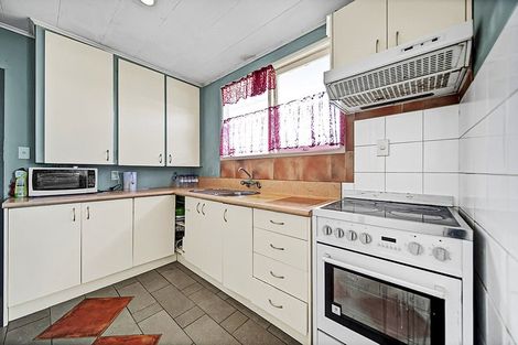 Photo of property in 13 Humphreys Place, Mangere, Auckland, 2022