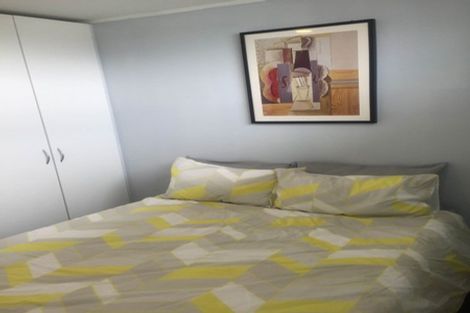 Photo of property in 26 Crompton Road, Massey, Auckland, 0614