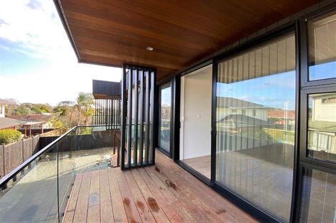 Photo of property in 40d Reeves Road, Pakuranga, Auckland, 2010