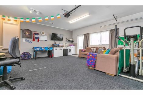 Photo of property in 38 Sailfish Drive, West Harbour, Auckland, 0618