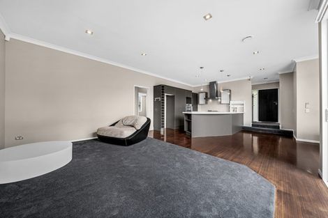 Photo of property in 28 Franshell Crescent, East Tamaki, Auckland, 2013