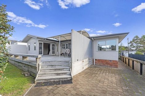Photo of property in 25 Kingdale Road, Henderson, Auckland, 0610