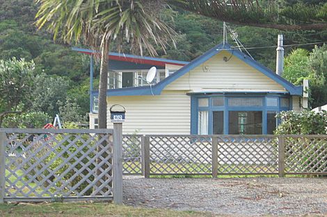 Photo of property in 40 Happy Valley Road, Owhiro Bay, Wellington, 6023
