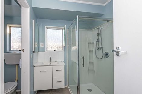 Photo of property in 48 Apollo Parade, Milson, Palmerston North, 4414