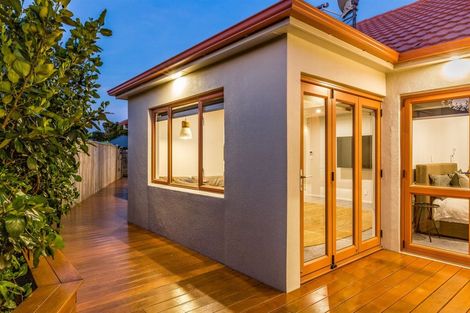 Photo of property in 2 Navigation Drive, Whitby, Porirua, 5024