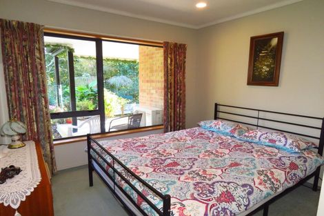 Photo of property in 19 Kew Road, Westport, 7825