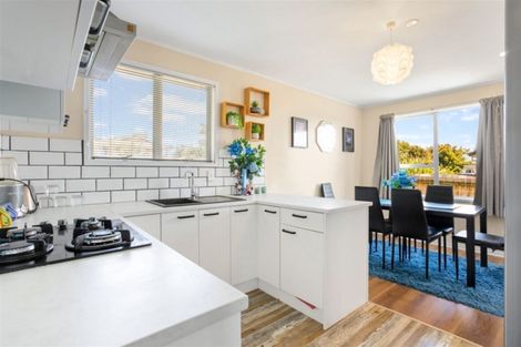 Photo of property in 2/11 Dalmatia Place, Henderson, Auckland, 0612