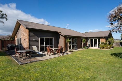 Photo of property in 24a Madison Street, Cambridge, 3434