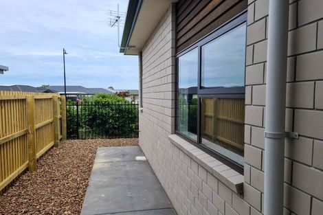Photo of property in 10 Lussa Close, Broomfield, Christchurch, 8042