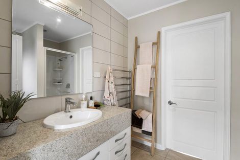 Photo of property in 3/15 Saltburn Road, Milford, Auckland, 0620