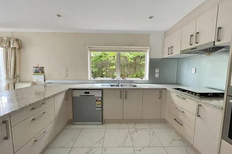 Photo of property in 28a Westerham Drive, Dannemora, Auckland, 2016