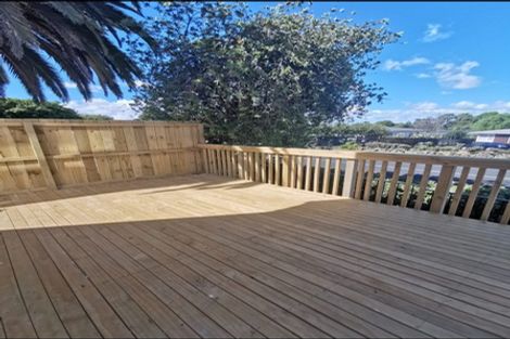 Photo of property in 1 Justin Place, Te Atatu Peninsula, Auckland, 0610