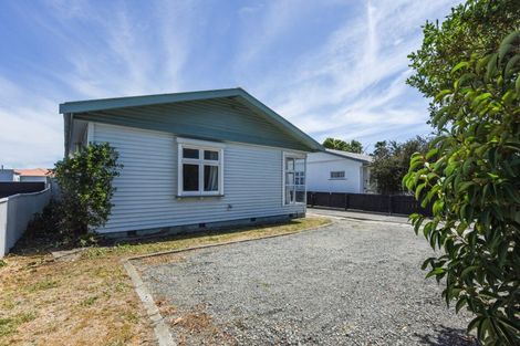 Photo of property in 60 Tahunanui Drive, Tahunanui, Nelson, 7011