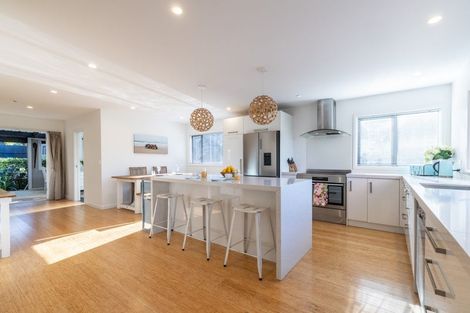 Photo of property in 90 Gillies Crescent, Waimarama, Havelock North, 4294