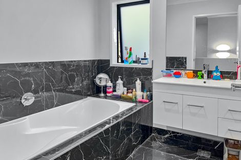 Photo of property in 7 Seafarer Crescent, Stanmore Bay, Whangaparaoa, 0932