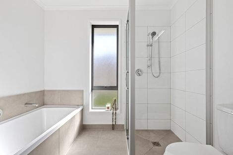 Photo of property in 11 Parton Road, Pukekohe, 2120