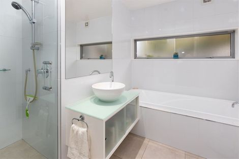 Photo of property in 10 Willowbrook Place, Fendalton, Christchurch, 8052