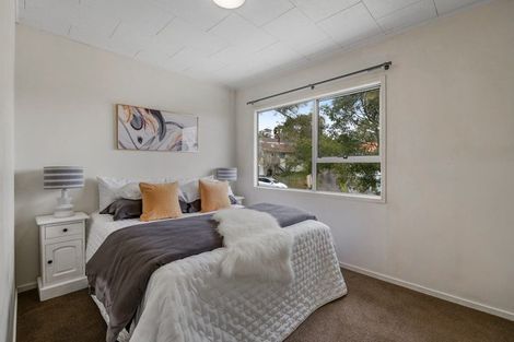 Photo of property in 10 Santiago Crescent, Unsworth Heights, Auckland, 0632