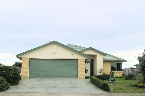Photo of property in 7 Takahe Drive, Paraparaumu Beach, Paraparaumu, 5032