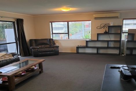 Photo of property in 30 Riverside Drive, Waiuku, 2123