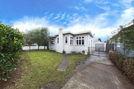 Photo of property in 95 Churchill Avenue, Hokowhitu, Palmerston North, 4410