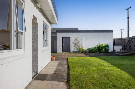 Photo of property in 62 Gisborne Terrace, Opunake, 4616