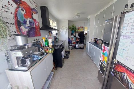 Photo of property in 51 Glenpark Avenue, Frankleigh Park, New Plymouth, 4310