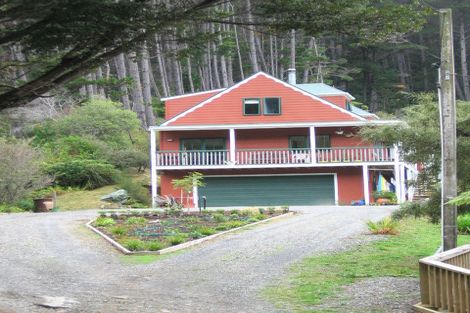 Photo of property in 56 Elmslie Road, Pinehaven, Upper Hutt, 5019