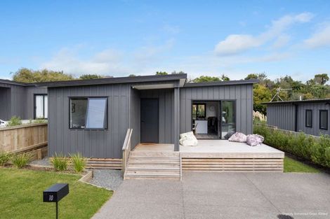 Photo of property in 10 Wrybill Way, Welcome Bay, Tauranga, 3112