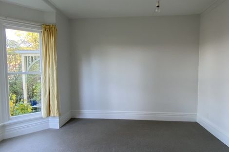 Photo of property in 98 Rolleston Street, Mount Cook, Wellington, 6021