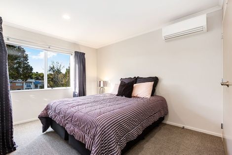 Photo of property in 11 Te Puia Drive, Aotea, Porirua, 5024