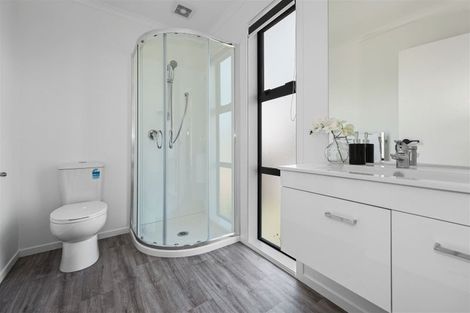 Photo of property in 2u1 Searancke Place, Fairfield, Hamilton, 3214