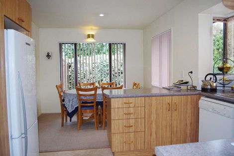Photo of property in 290 Yaldhurst Road, Avonhead, Christchurch, 8042