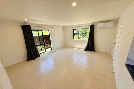 Photo of property in 7 Benchmark Drive, Massey, Auckland, 0614