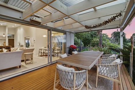 Photo of property in 48 Aurea Avenue, Pakuranga, Auckland, 2010