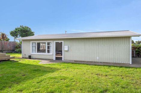 Photo of property in 19 Tongariro Street, Castlecliff, Whanganui, 4501