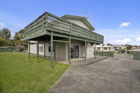 Photo of property in 2 Ngaparaoa Drive, Maketu, 3189