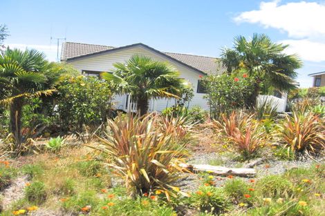 Photo of property in 26b Seaview Road, Cable Bay, 0420