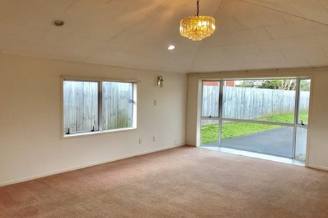 Photo of property in 26a Reid Road, New Lynn, Auckland, 0600