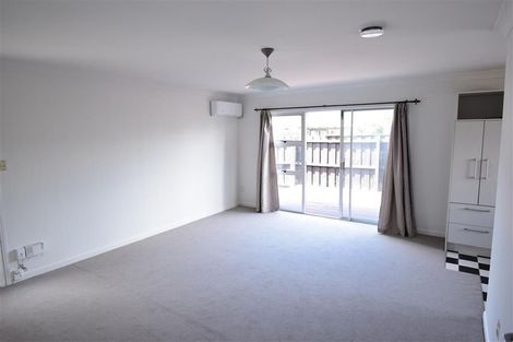 Photo of property in 2/44 Latham Avenue, Pakuranga, Auckland, 2010